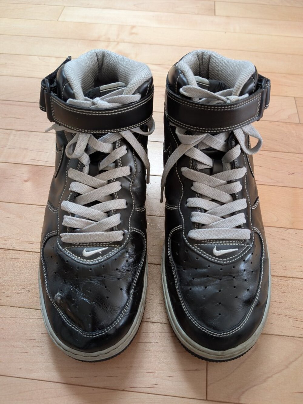 Vintage Nike Air Force 1 Mid Black Size 9.5 Released in 2006 / 313643-003